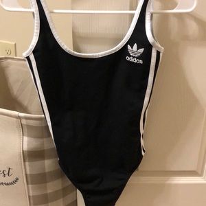 Adidas Top